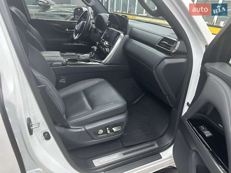 Внедорожник / Кроссовер Lexus LX 2022 в Киеве