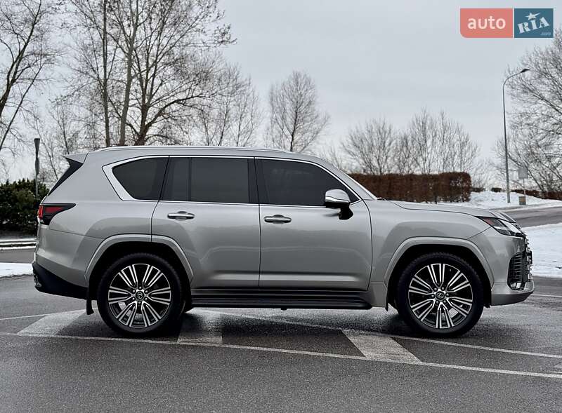Внедорожник / Кроссовер Lexus LX 2022 в Киеве