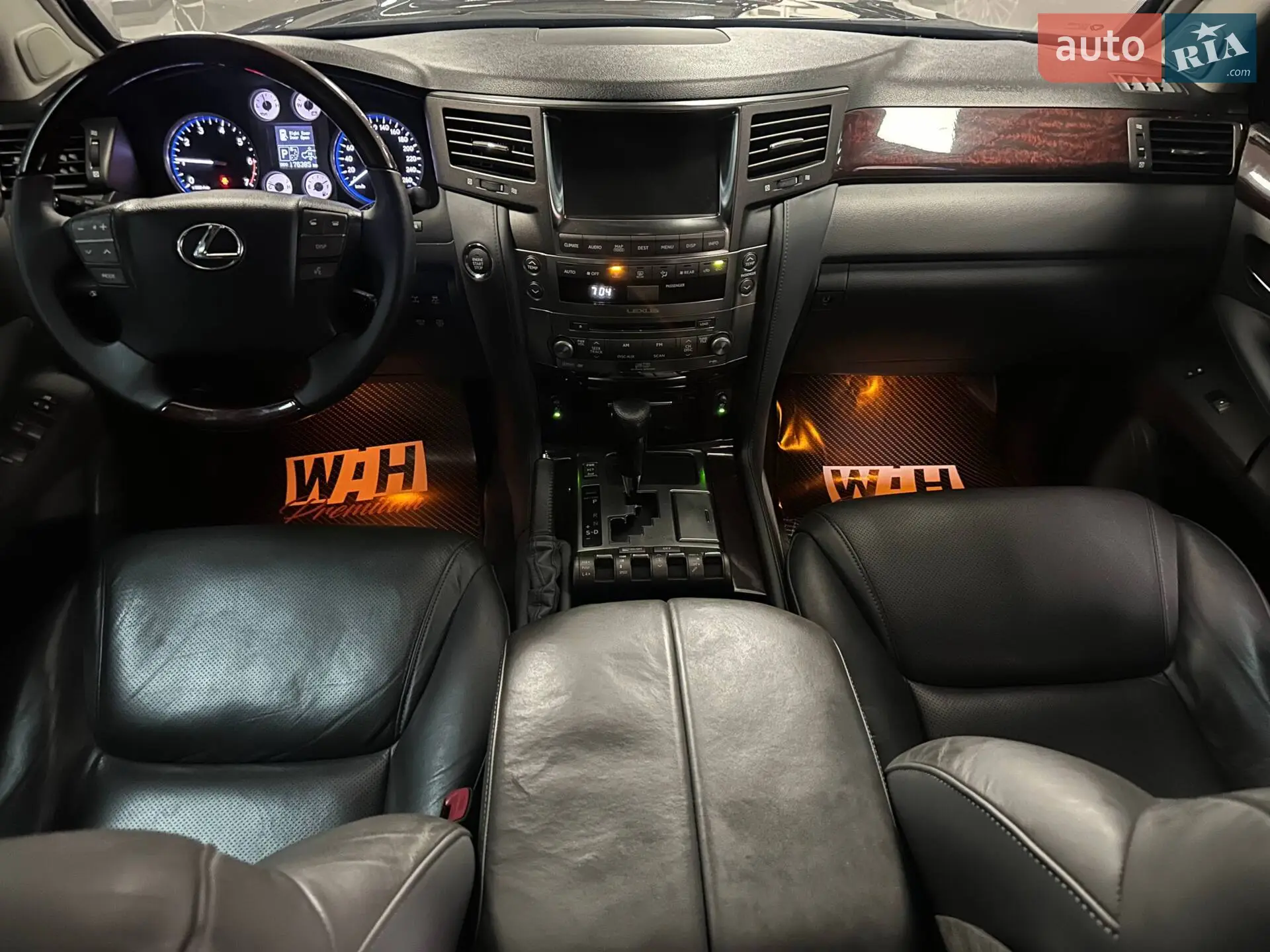 2010 Lexus LX - мініатюра 22