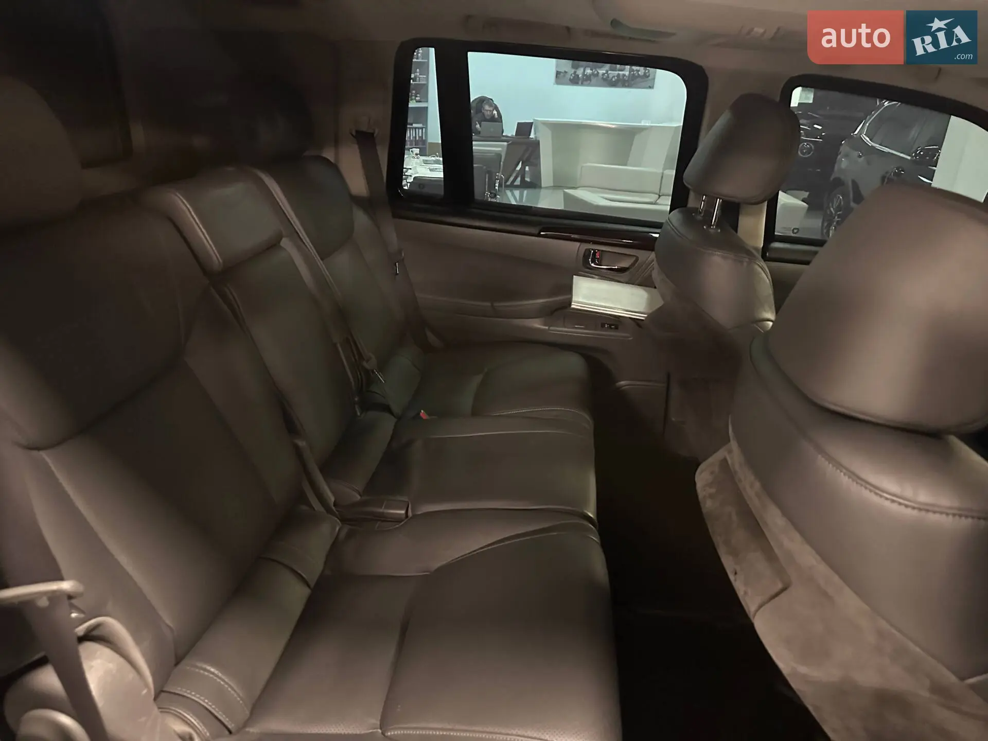 2010 Lexus LX - мініатюра 25