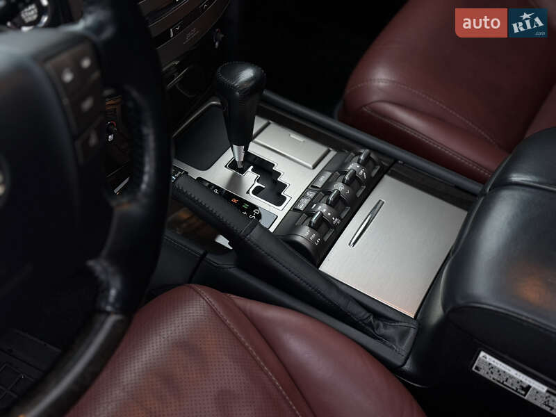 Позашляховик / Кросовер Lexus LX 2015 в Вінниці фото 23 Позашляховик / Кросовер Lexus LX 2015 в Вінниці