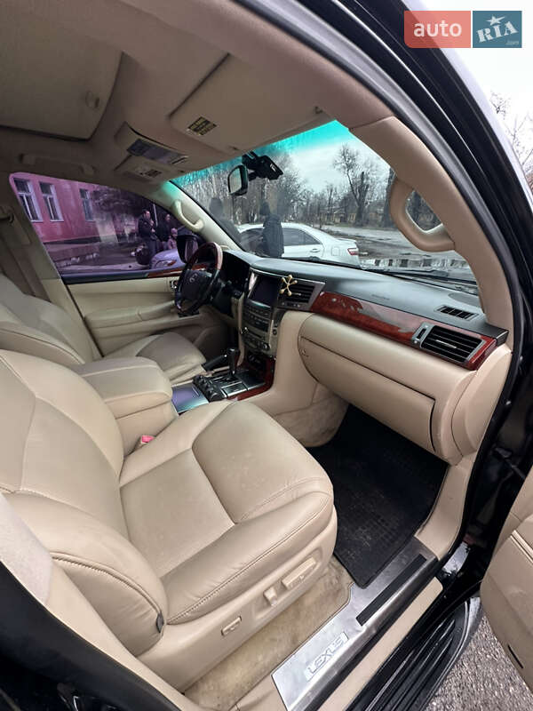Внедорожник / Кроссовер Lexus LX 2008 в Днепре