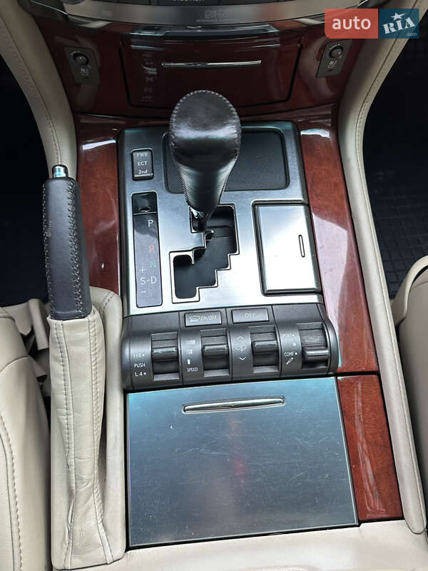 Внедорожник / Кроссовер Lexus LX 2008 в Днепре