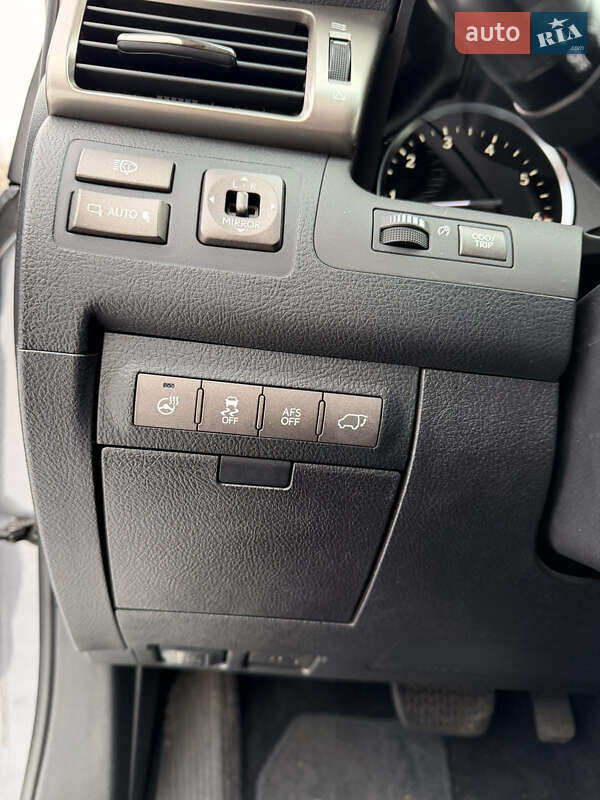 Позашляховик / Кросовер Lexus LX 2012 в Києві