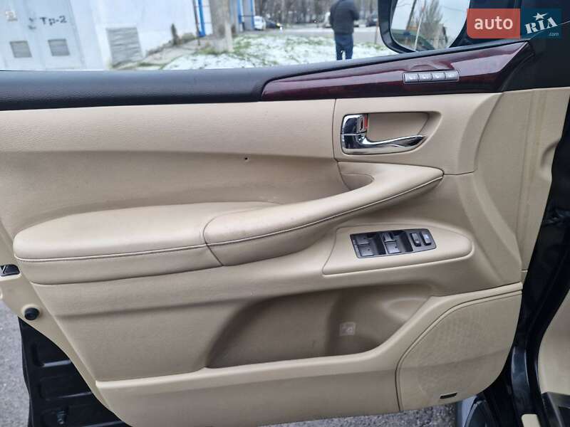 Внедорожник / Кроссовер Lexus LX 2008 в Николаеве