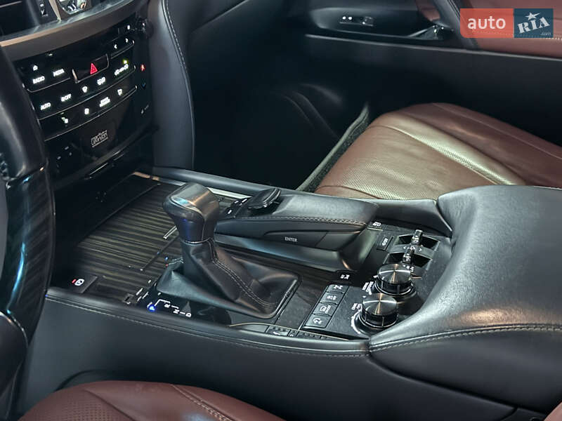 Внедорожник / Кроссовер Lexus LX 2020 в Одессе