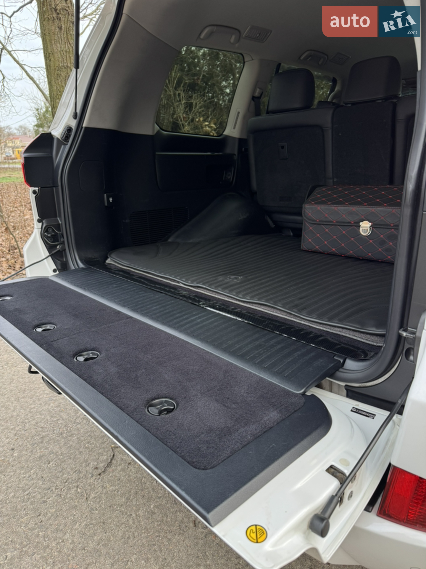 2015 Lexus LX - мініатюра 16