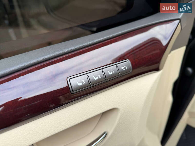 Внедорожник / Кроссовер Lexus LX 2013 в Одессе