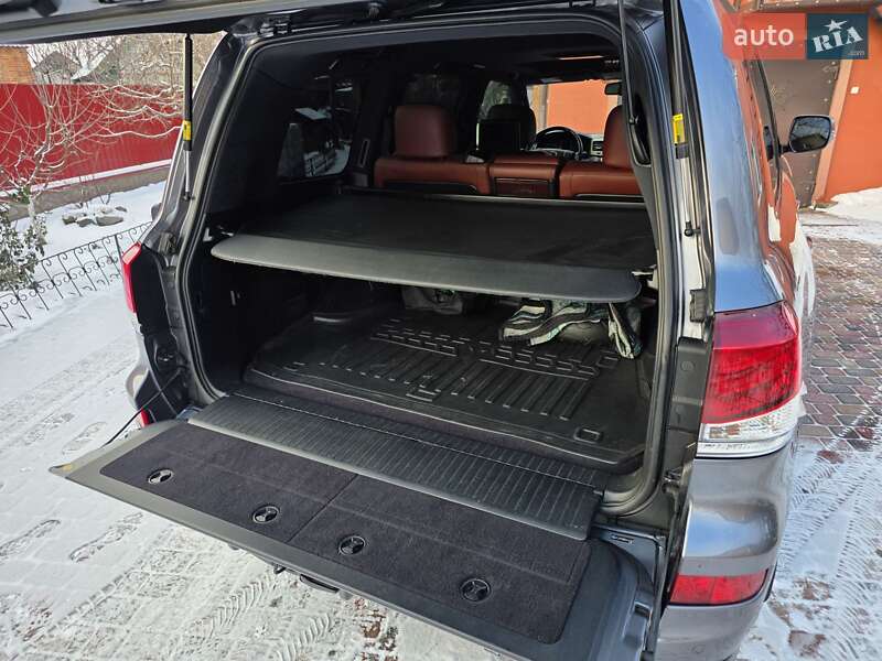 Внедорожник / Кроссовер Lexus LX 2014 в Пирятине