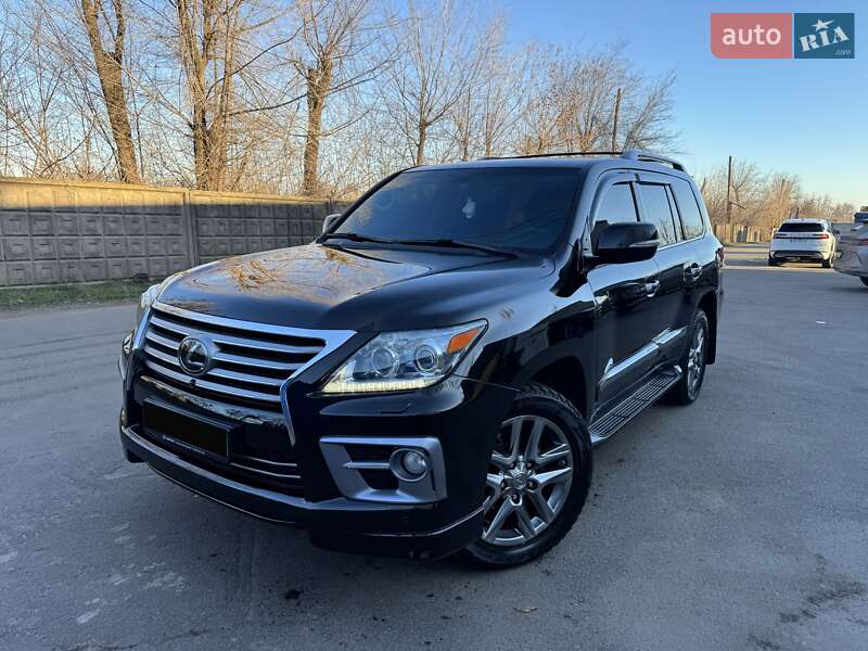Lexus LX 2013