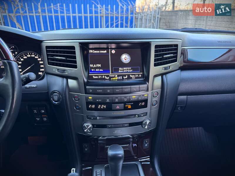 Внедорожник / Кроссовер Lexus LX 2013 в Кривом Роге