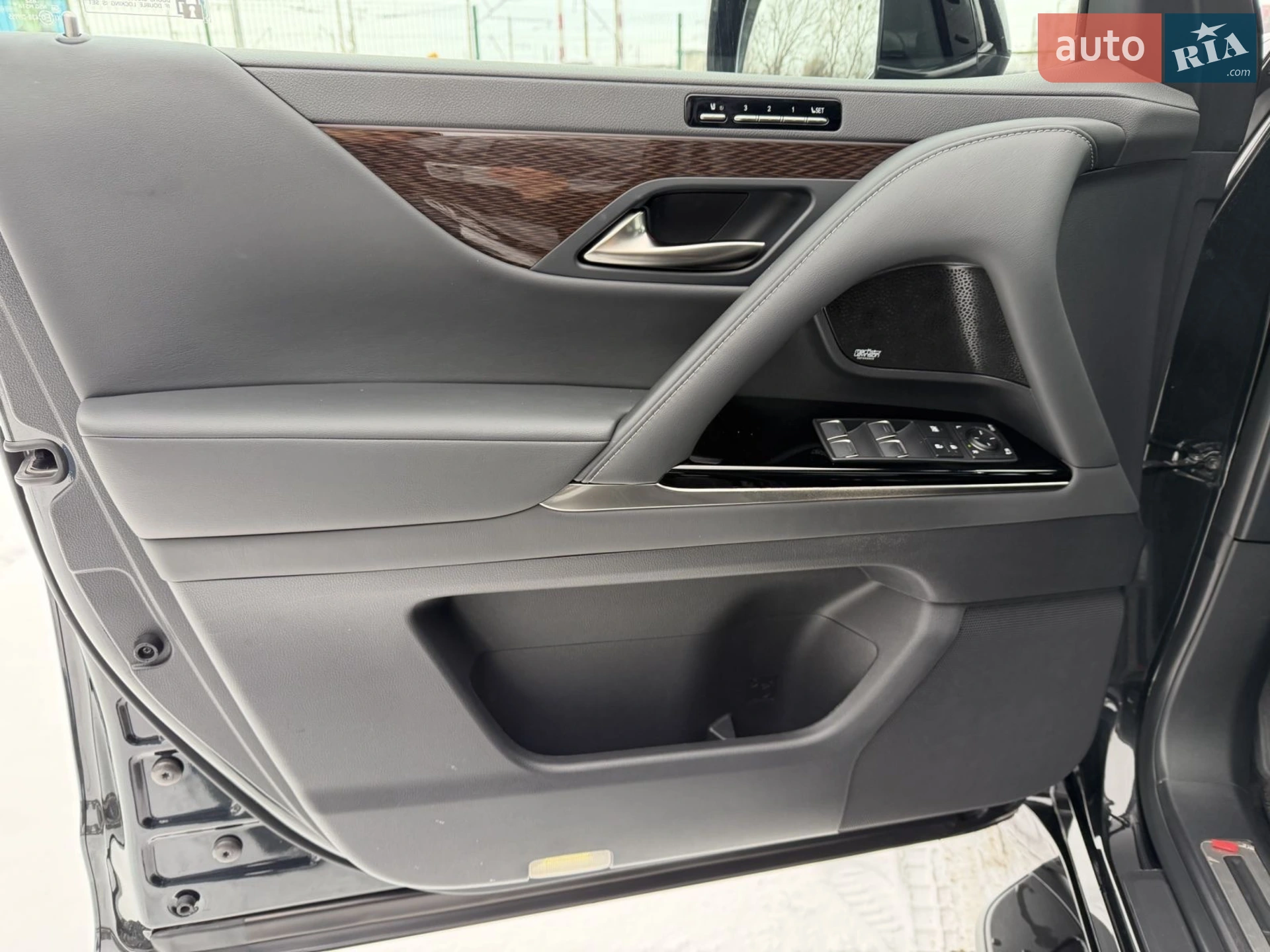 2022 Lexus LX - мініатюра 31