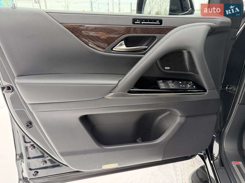 Внедорожник / Кроссовер Lexus LX 2022 в Киеве