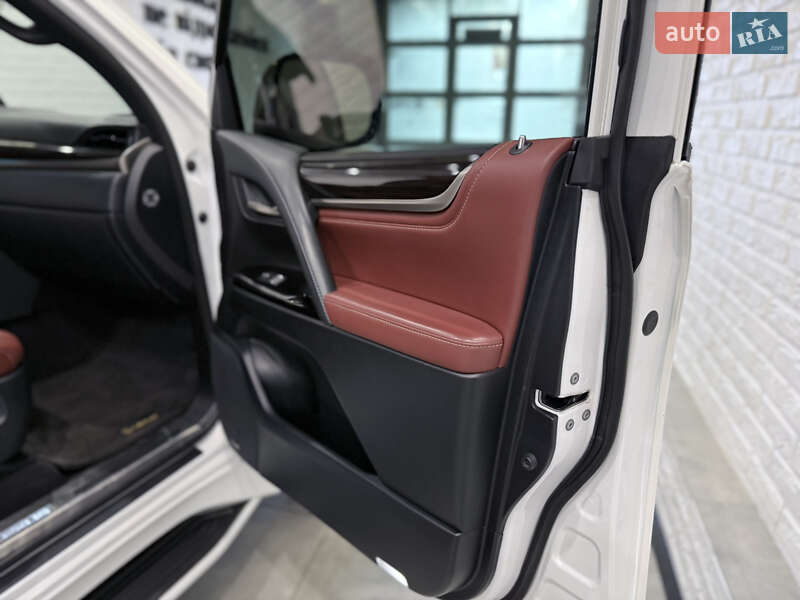 Внедорожник / Кроссовер Lexus LX 2020 в Одессе