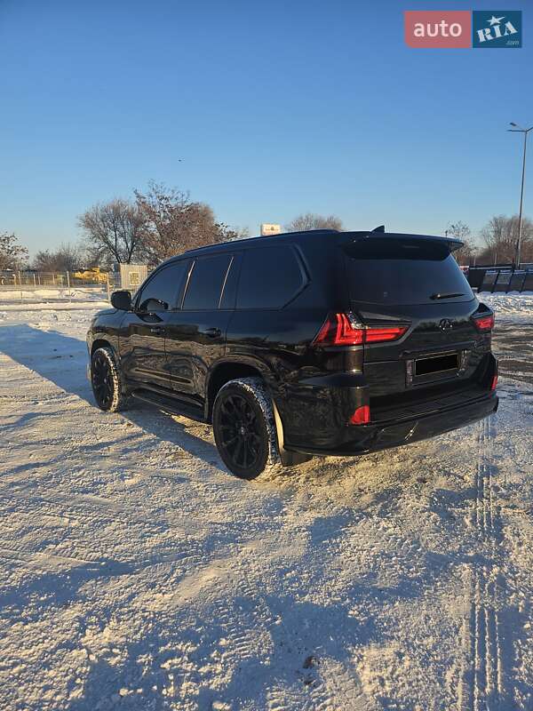 Позашляховик / Кросовер Lexus LX 2016 в Дніпрі