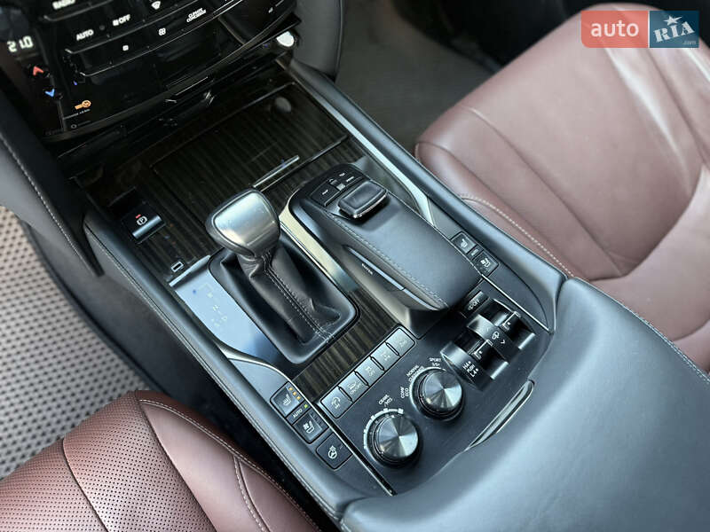 Внедорожник / Кроссовер Lexus LX 2021 в Львове фото 35 Внедорожник / Кроссовер Lexus LX 2021 в Львове