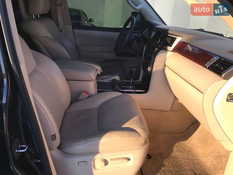 Внедорожник / Кроссовер Lexus LX 2013 в Львове