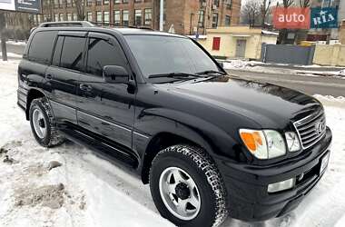 Внедорожник / Кроссовер Lexus LX 2005 в Киеве