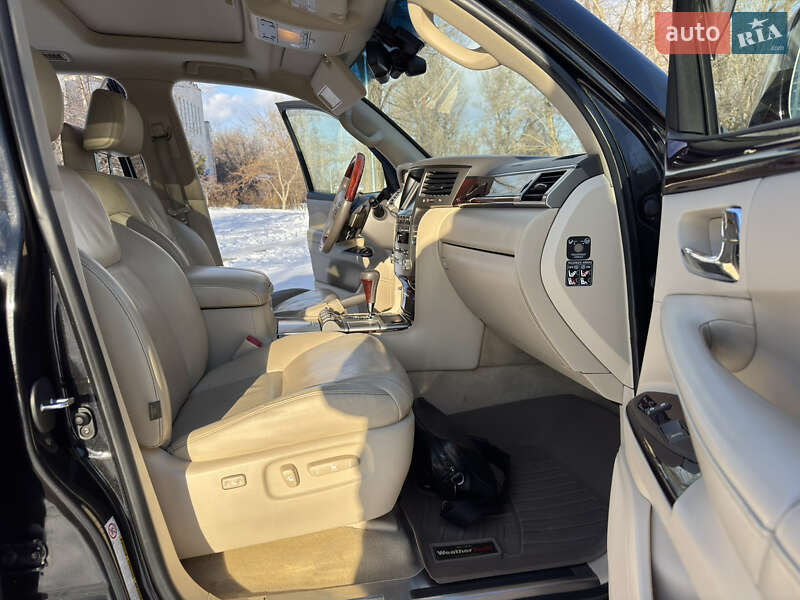 Внедорожник / Кроссовер Lexus LX 2012 в Днепре
