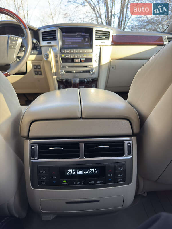 Внедорожник / Кроссовер Lexus LX 2012 в Днепре