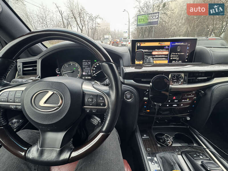 Внедорожник / Кроссовер Lexus LX 2017 в Киеве