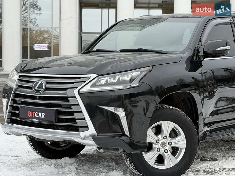 Внедорожник / Кроссовер Lexus LX 2016 в Одессе