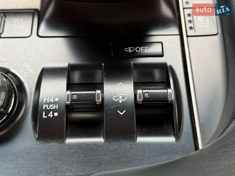 Внедорожник / Кроссовер Lexus LX 2016 в Одессе