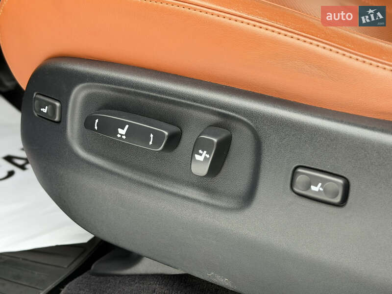 Внедорожник / Кроссовер Lexus LX 2016 в Одессе