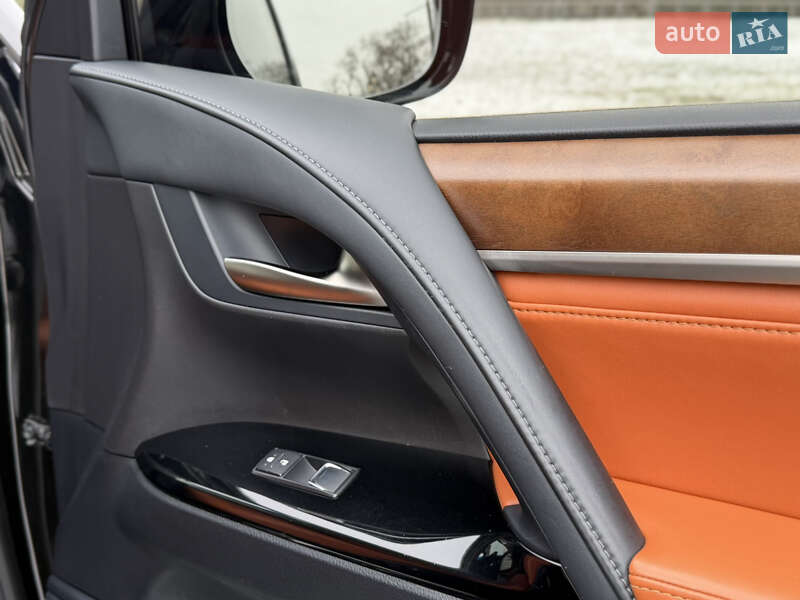 Внедорожник / Кроссовер Lexus LX 2016 в Одессе