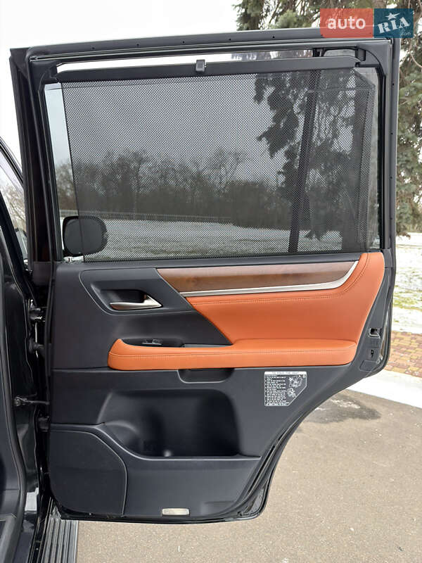 Внедорожник / Кроссовер Lexus LX 2016 в Одессе