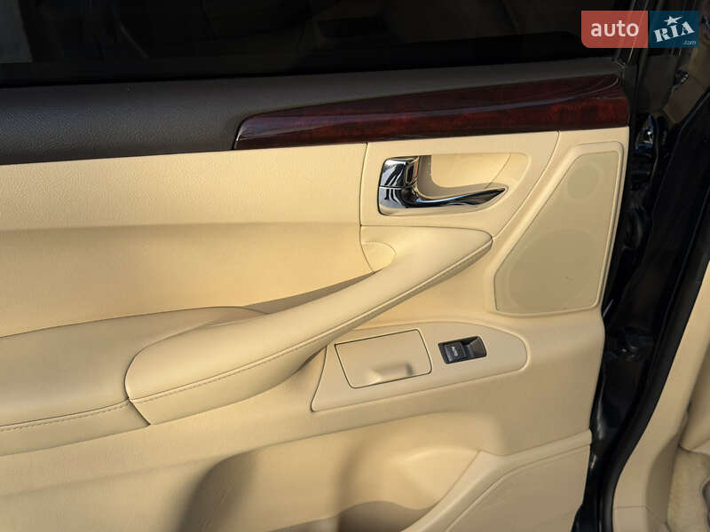 Внедорожник / Кроссовер Lexus LX 2008 в Одессе