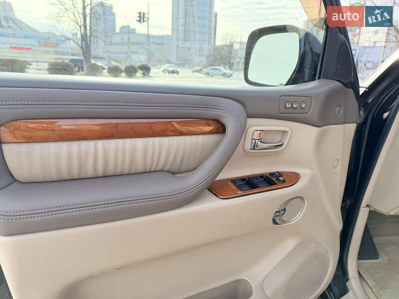 Позашляховик / Кросовер Lexus LX 2006 в Дніпрі