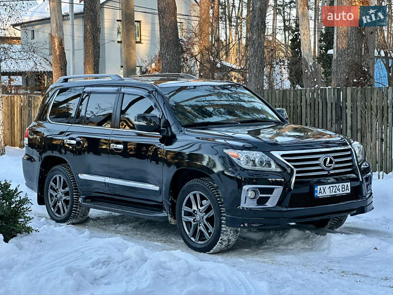 Внедорожник / Кроссовер Lexus LX 2013 в Киеве