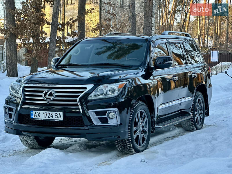 Внедорожник / Кроссовер Lexus LX 2013 в Киеве