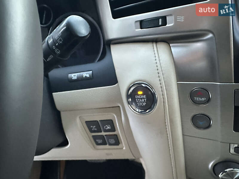 Внедорожник / Кроссовер Lexus LX 2013 в Киеве