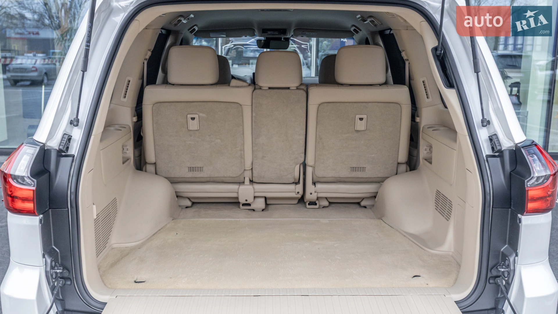 2016 Lexus LX - мініатюра 10