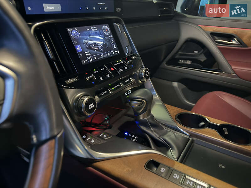 Внедорожник / Кроссовер Lexus LX 2023 в Днепре фото 8 Внедорожник / Кроссовер Lexus LX 2023 в Днепре
