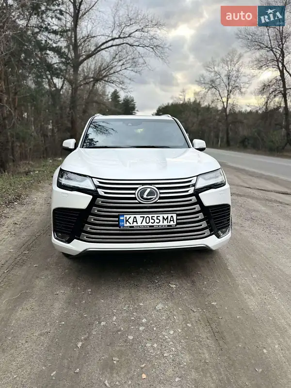 Lexus LX 2022