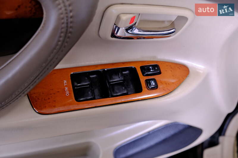 Позашляховик / Кросовер Lexus LX 2003 в Одесі