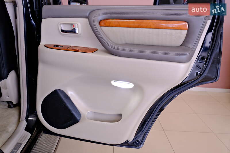 Позашляховик / Кросовер Lexus LX 2003 в Одесі