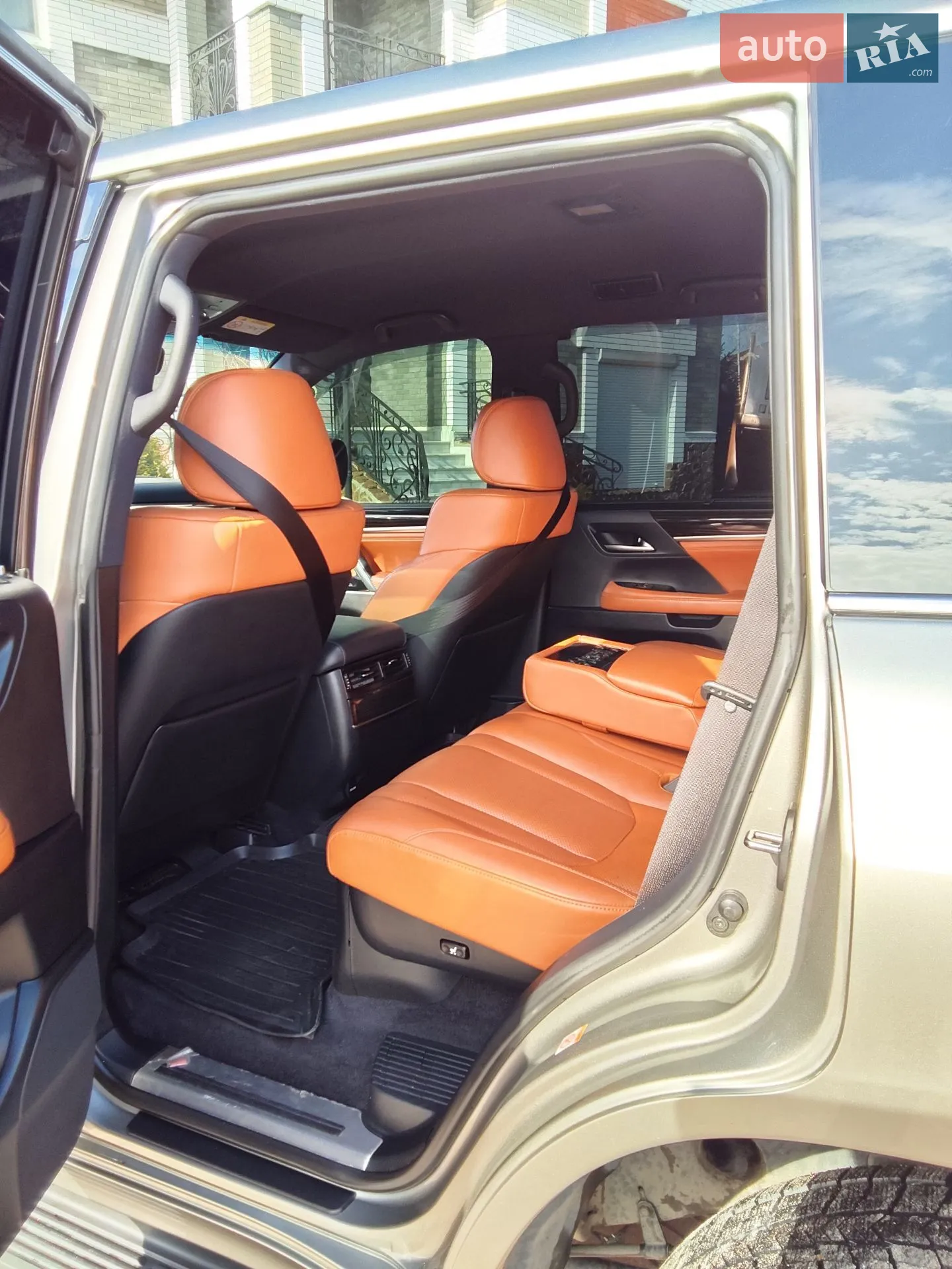 2017 Lexus LX - мініатюра 8