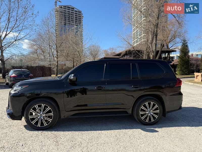Внедорожник / Кроссовер Lexus LX 2016 в Днепре
