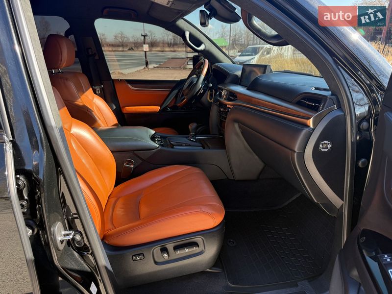 Внедорожник / Кроссовер Lexus LX 2016 в Днепре