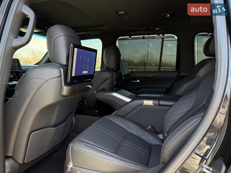 Внедорожник / Кроссовер Lexus LX 2023 в Киеве