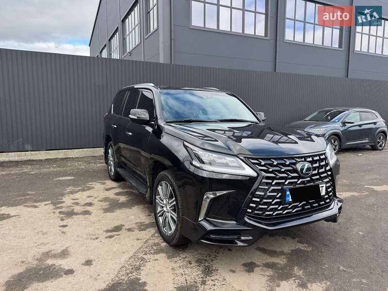 Внедорожник / Кроссовер Lexus LX 2016 в Киеве