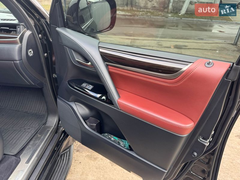 Внедорожник / Кроссовер Lexus LX 2016 в Киеве