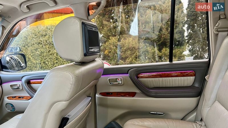 Позашляховик / Кросовер Lexus LX 2004 в Рівному