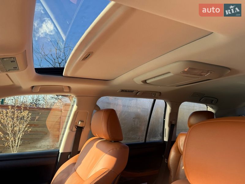 Внедорожник / Кроссовер Lexus LX 2011 в Черновцах