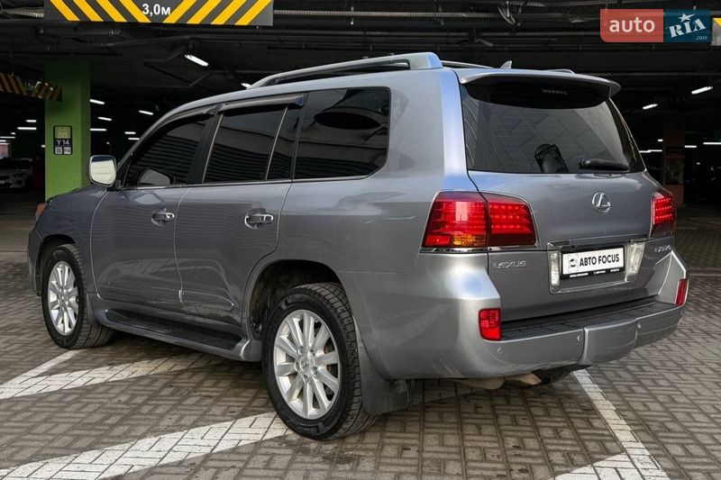 Внедорожник / Кроссовер Lexus LX 2008 в Киеве