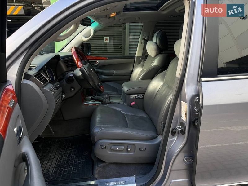 Внедорожник / Кроссовер Lexus LX 2008 в Киеве
